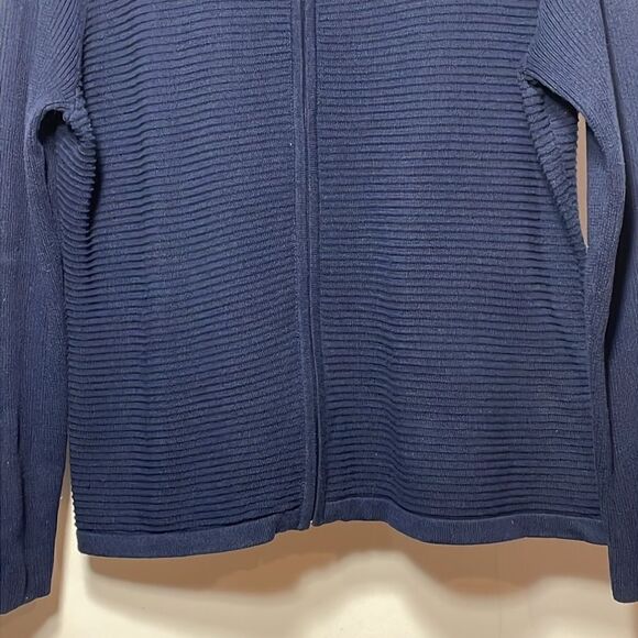 Croft and barrow zip up sweater - Picture 3 of 8